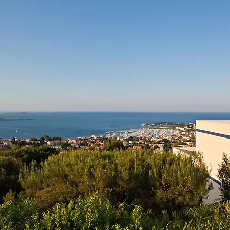 Apartahotel Le Bosquet 3*