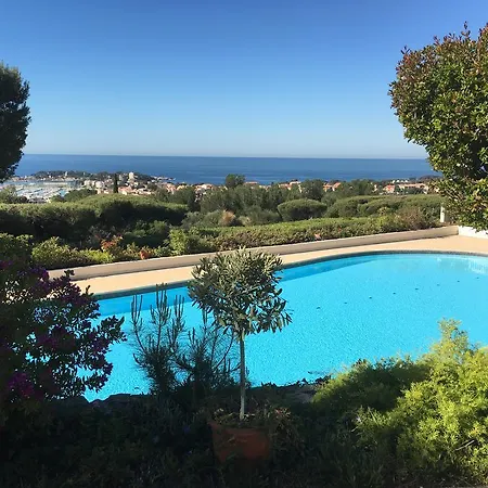 Apartahotel Le Bosquet 3*